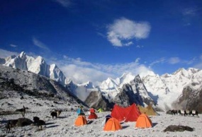 西藏拉萨-纳木错-日喀则-珠峰双飞8日游